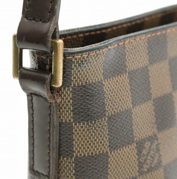 11660992 6 Louis Vuitton Damier Trotter Shoulder Bag Canvas