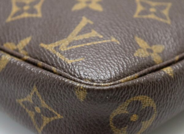 11660994 2 Louis Vuitton Monogram Pochette Accessory Pouch Canvas