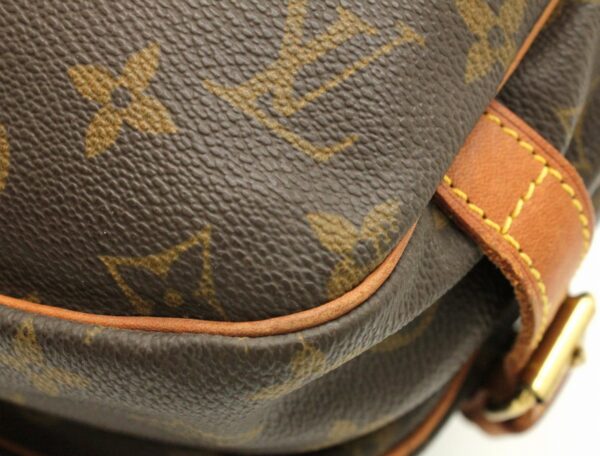 11661360 2 Louis Vuitton Monogram Saumur 30 Shoulder Bag Canvas Brown