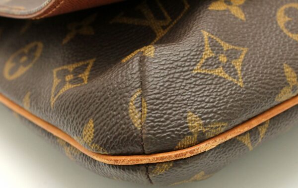 11661609 2 Louis Vuitton Monogram Musette Tango Shoulder Bag Canvas Brown