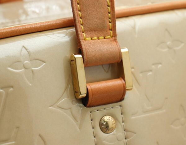 11662208 6 Louis Vuitton Monogram Vernis Sutton Tote Bag Leather Beige