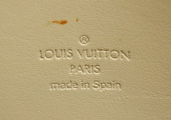 11662208 8 Louis Vuitton Monogram Vernis Sutton Tote Bag Leather Beige