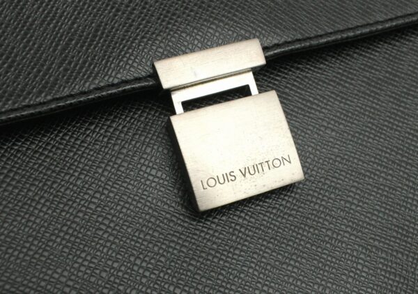 11662252 5 Louis Vuitton Taiga Angara Document Bag Leather Black