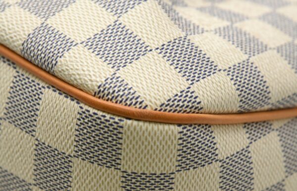 11662282 2 Louis Vuitton Damier Azur Syracuse PM Handbag Canvas White