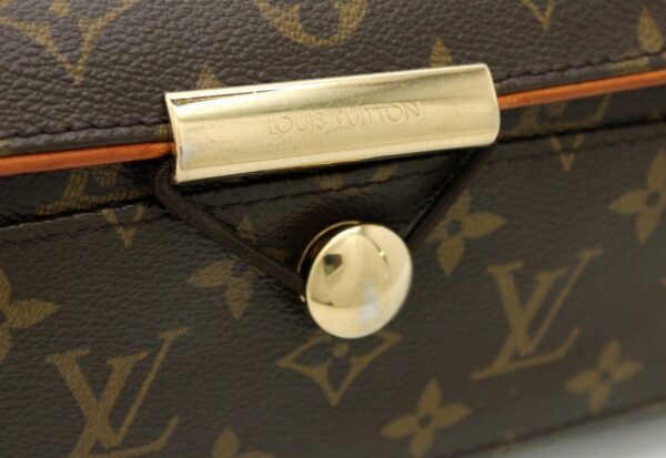 11662326 5 Louis Vuitton Monogram Aves Shoulder Bag Canvas Brown