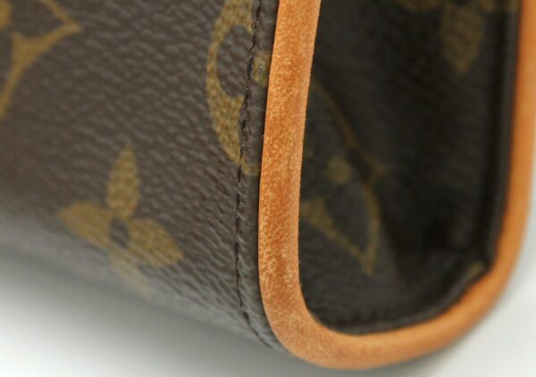 11662352 2 Louis Vuitton Monogram Pochette Florentine Waist Bag Canvas Brown