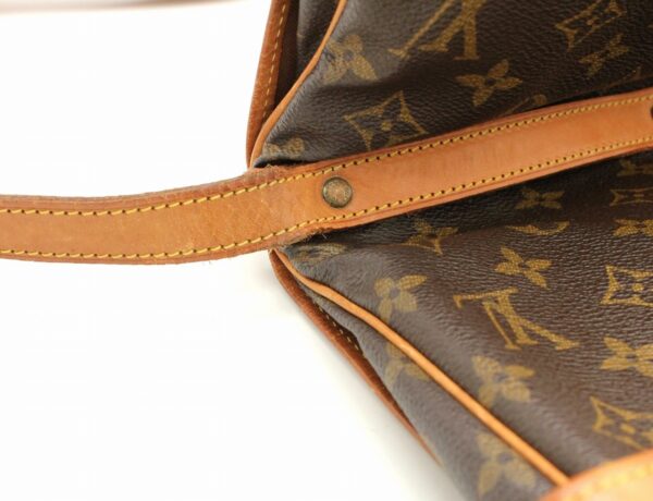 11662478 6 Louis Vuitton Monogram Saumur 30 Shoulder Bag Canvas Brown