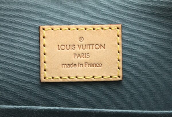 11670053 8 Louis Vuitton Monogram Vernis Sherwood Shoulder Bag Leather Beige