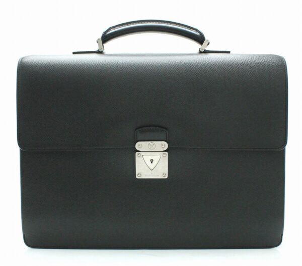 11670734 Louis Vuitton Taiga Robusto 1 Document Bag Leather Black