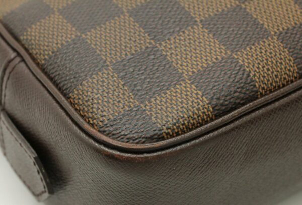 11670824 2 Louis Vuitton Damier True Toilet Pouch Canvas Brown