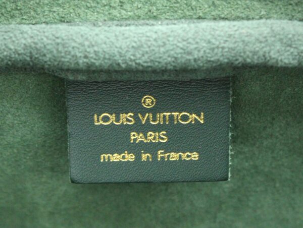 11670942 8 Louis Vuitton Taiga Kendall GM Bag Leather Green