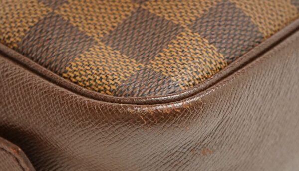 11671263 2 Louis Vuitton Damier True Toilet Pouch Canvas Brown