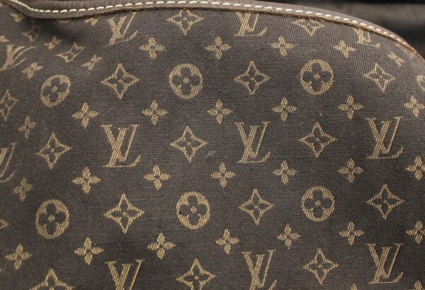 11671274 7 Louis Vuitton Monogram Minilan Saumur 30 Shoulder Bag Canvas Brown