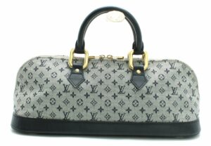 11671411 Louis Vuitton Monogram Canvas Marais MM