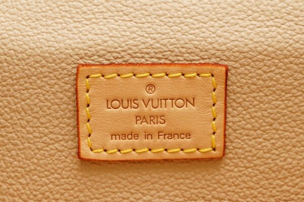 11671413 8 Louis Vuitton Monogram Vernis Vanity GM Pouch Leather Pink