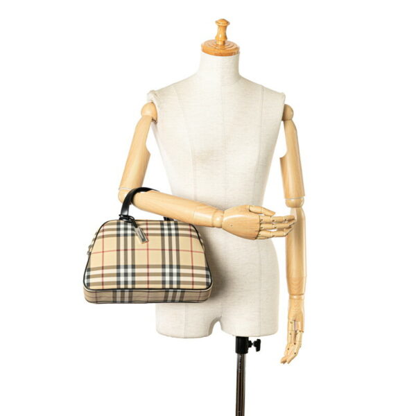 11fe4kzhtpuz2lbp 9 Burberry Nova Check Shoulder Bag Beige Black