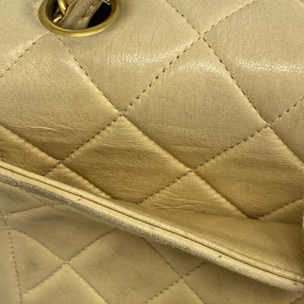 1240001040786 12 Chanel Matelasse Lambskin Handbag Beige