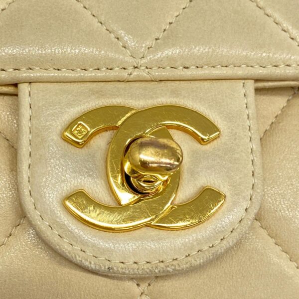 1240001040786 13 Chanel Matelasse Lambskin Handbag Beige