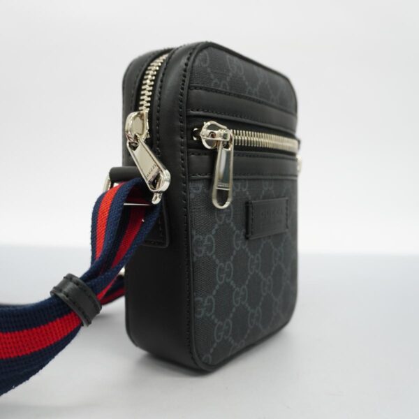 1240001049323 2 Gucci GG Supreme Shoulder Bag Black Black