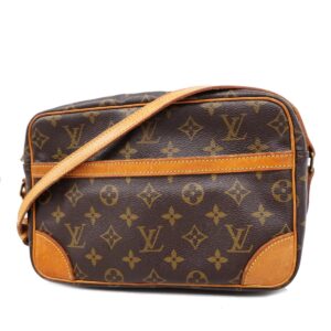 1240001050932 1 LOUIS VUITTON Shoulder Bag Brown Monogram Muse Tango