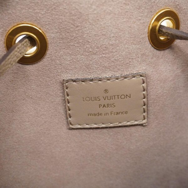 1240001051249 5 Louis Vuitton Neonoe MM Empreinte Handbag Tourtrail Crème