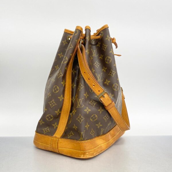 1240001051384 2 Louis Vuitton Noe Monogram Shoulder Bag Brown