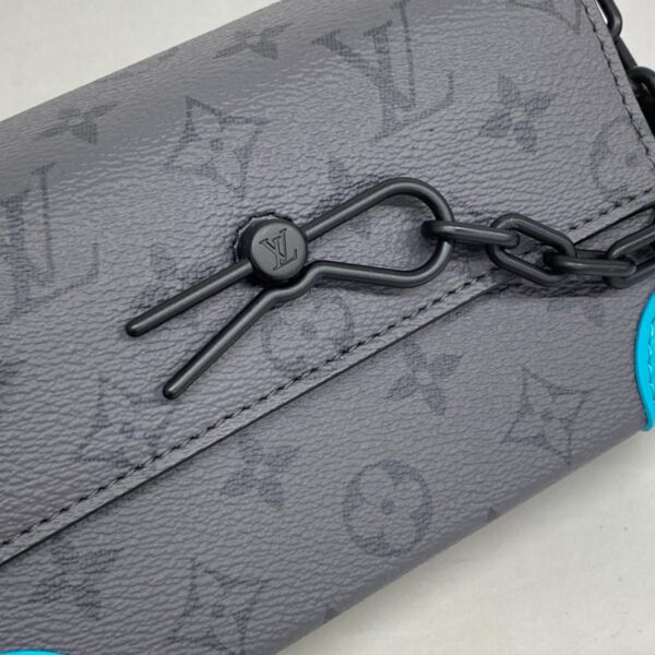 1240001051619 6 Louis Vuitton Steamer Wearable Wallet Eclipse Turquoise Blue