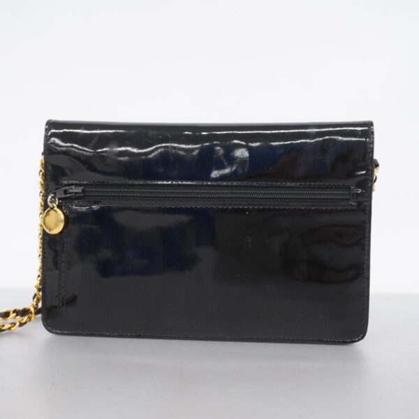 1240001051643 17 Chanel Chain Patent Shoulder Wallet Black