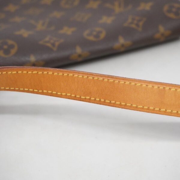 1240001051650 13 Louis Vuitton Musette Salsa Short Monogram Shoulder Bag Brown