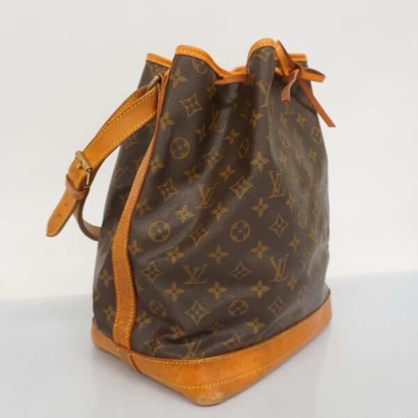 1240001051732 2 Louis Vuitton Noe Monogram Shoulder Bag Brown