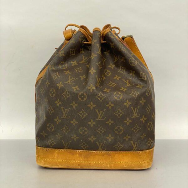 1240001051819 15 1 Louis Vuitton Noe Monogram Shoulder Bag Brown