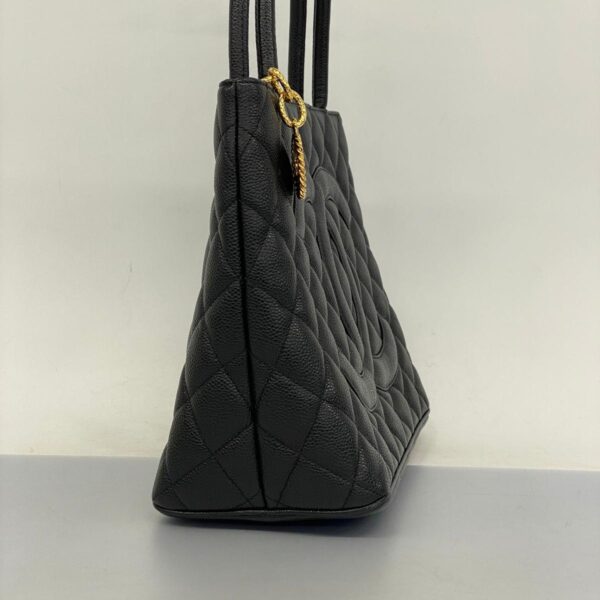 1240001052019 2 Chanel Caviar Skin Tote Bag Black