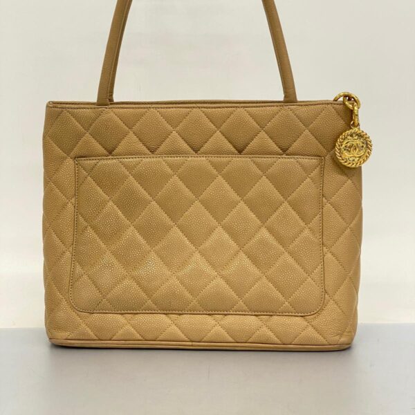 1240001052020 14 Chanel Caviar Skin Tote Bag Beige