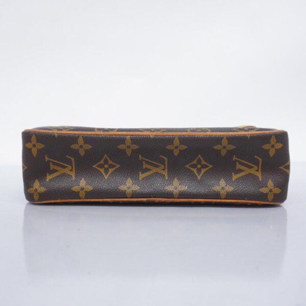 1240001052109 3 Louis Vuitton Compiegne 23 Monogram Clutch Bag Brown