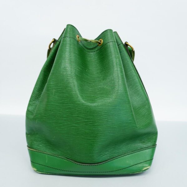 1240001052303 18 Louis Vuitton Noe Epi Shoulder Bag Borneo Green