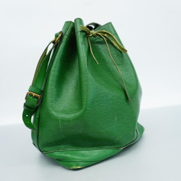 1240001052303 2 Louis Vuitton Noe Epi Shoulder Bag Borneo Green