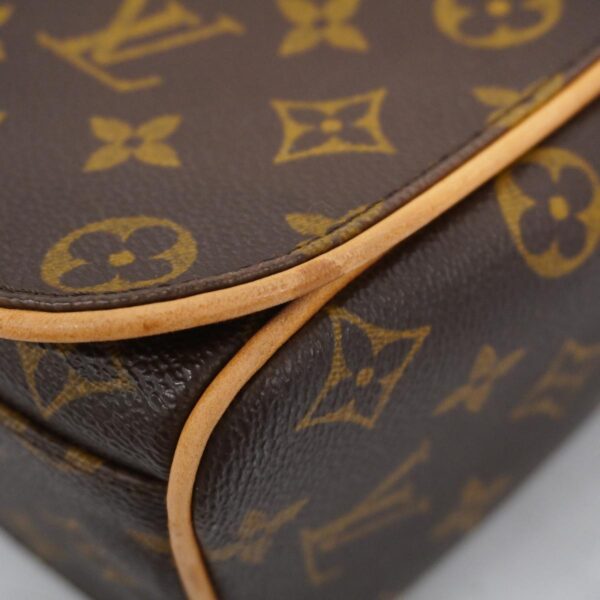 1240001052315 7 Louis Vuitton Aves Monogram Shoulder Bag Brown