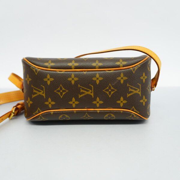 1240001052368 3 Louis Vuitton Blower Monogram Shoulder Bag Brown