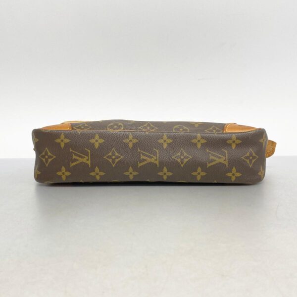 1240001052558 3 Louis Vuitton Compiègne 28 Monogram Clutch Bag Brown