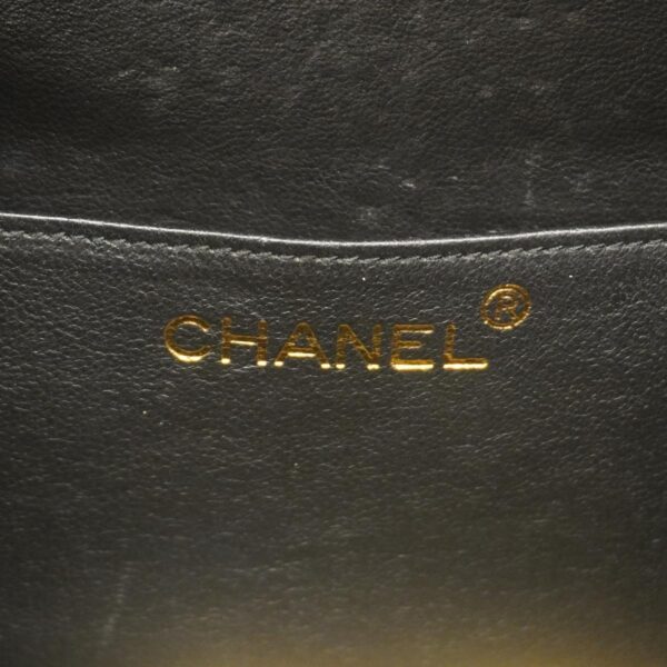 1240001052800 5 Chanel V Stitch Lambskin Shoulder Bag Black