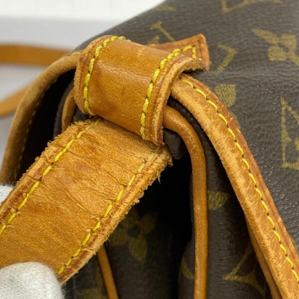 1240001052813 6 Louis Vuitton Saumur 30 Monogram Shoulder Bag Brown