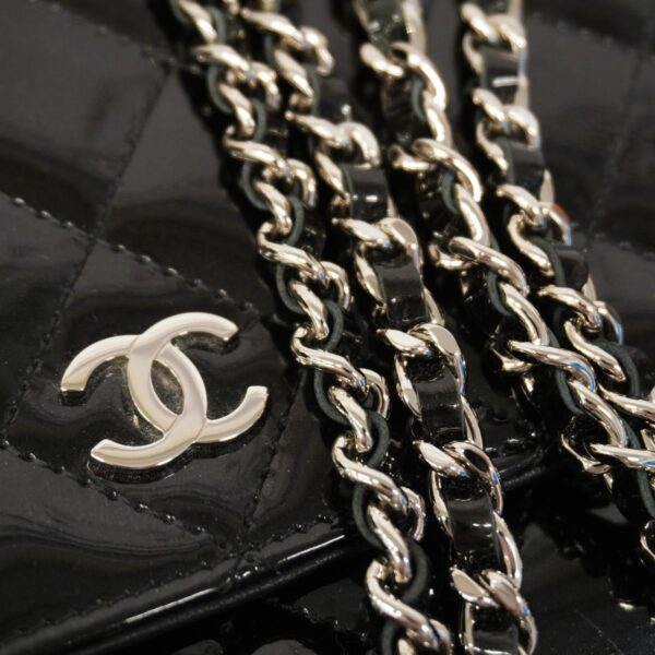 1240001052820 10 Chanel Matelasse Chain Patent Shoulder Wallet Black