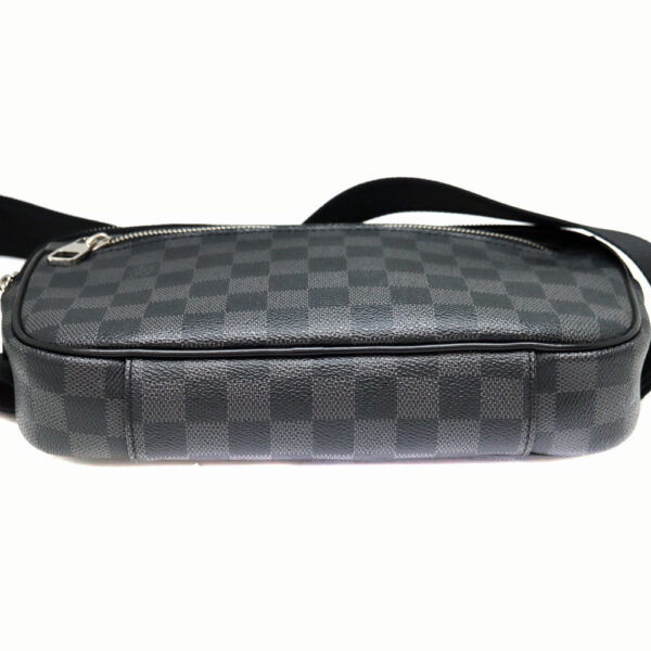 1262 5 Louis Vuitton Umbrella Body Bag Damier Graphite Black