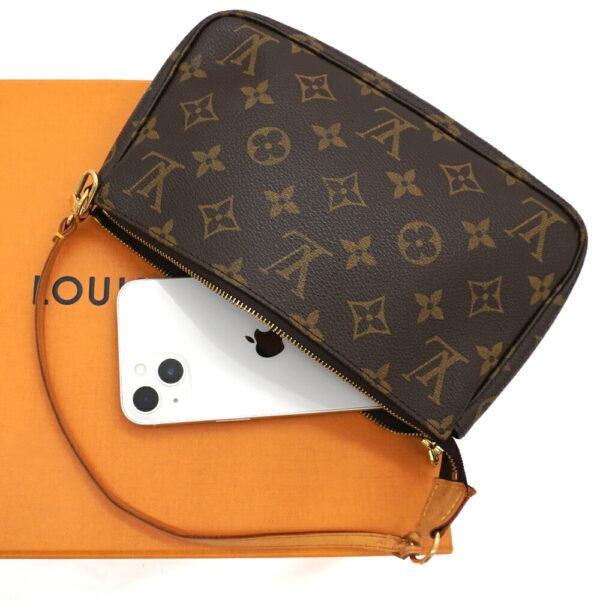 1366 1 Louis Vuitton Pochette Accessoire Monogram Handbag Brown