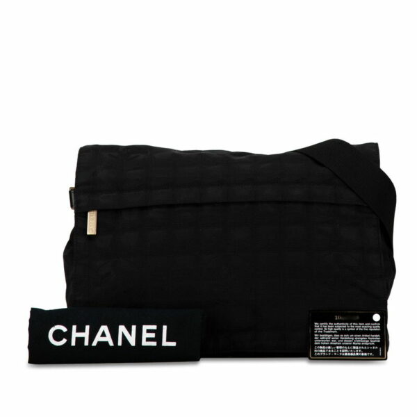 1ofx1kaqrst2hofh 10 Chanel Line Shoulder Bag Black