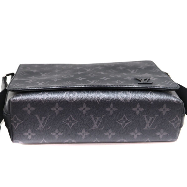 2083 5 Louis Vuitton District PM Monogram Eclipse Shoulder Bag Gray