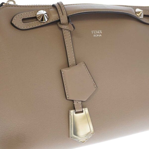 21 1013 7 Fendi Visible 2WAY Bag Leather Greige