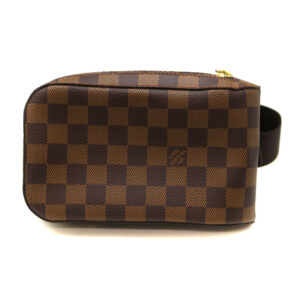 21 2207 1 Louis Vuitton Pochette Double Shoulder Bag