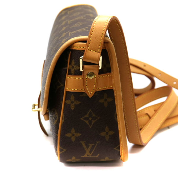 21 3084 3 Louis Vuitton Sologne Shoulder Bag Monogram Brown