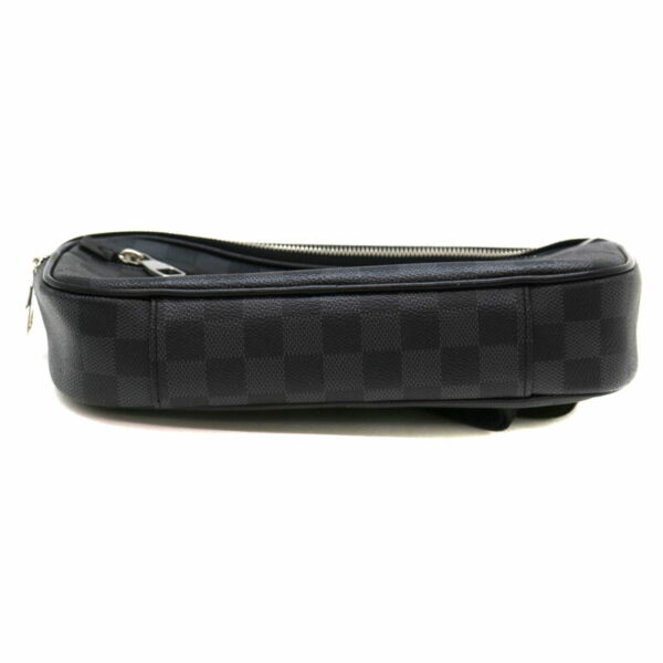 21 5778 5 Louis Vuitton Umbraer Body Bag Damier Black